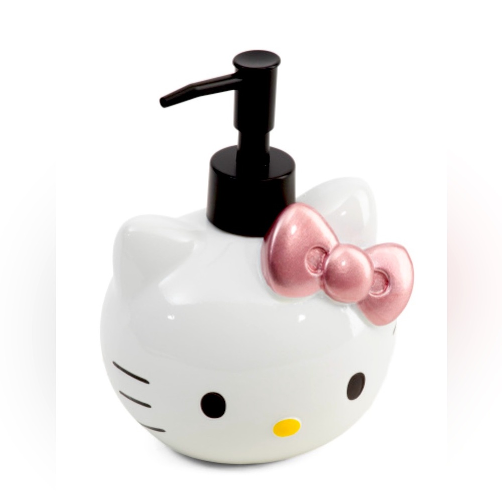 HELLO KITTY HEAD SOAP OR DISPENSER PUMP.